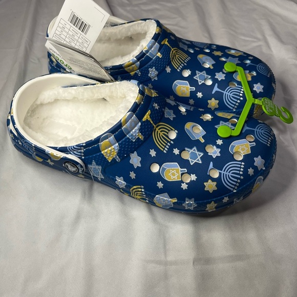 Blue Holiday-Themed Clogs - Picture 1 of 4